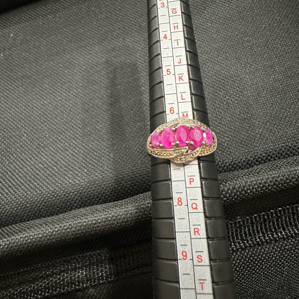 New Beautiful 9.25 size 7 ring
